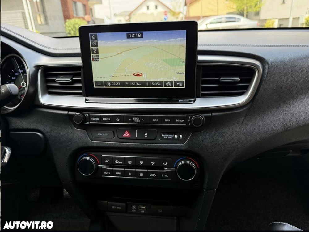 Kia Ceed - 35