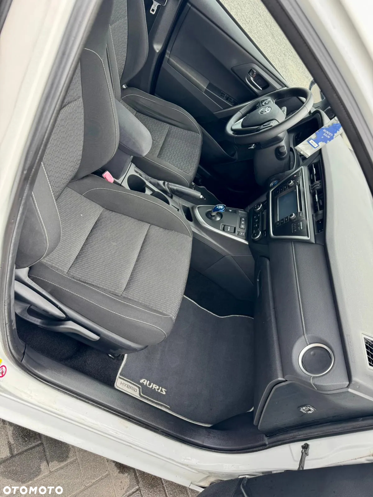 Toyota Auris 1.8 HSD Prestige - 8