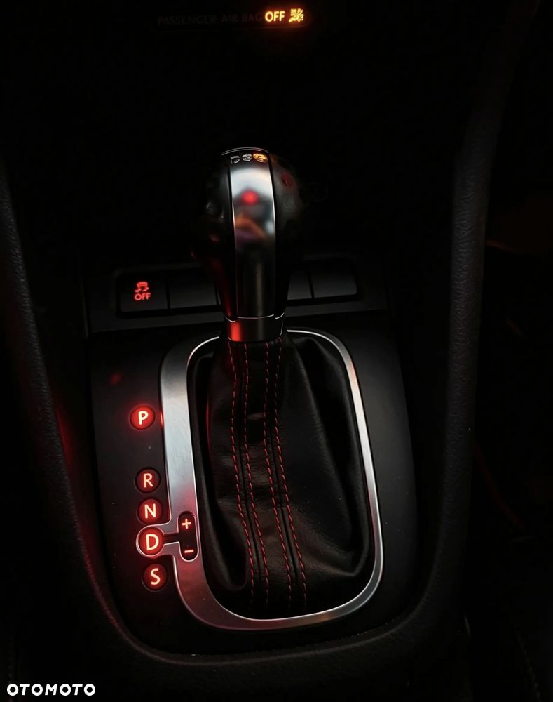 Volkswagen Golf 2.0 GTI DSG - 8