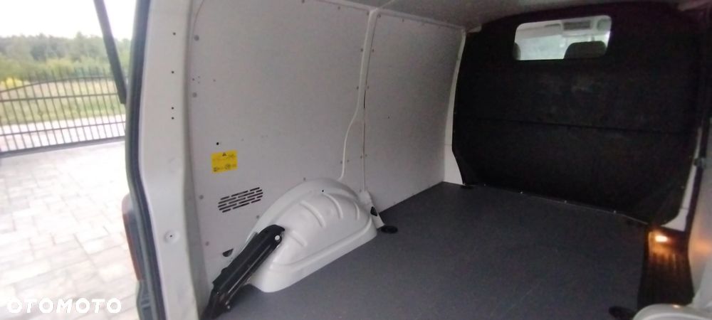Volkswagen Transporter T5 - 7