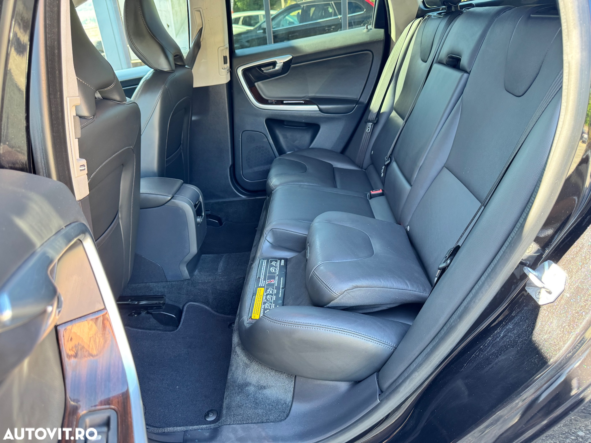 Volvo XC 60 D5 AWD Geartronic Summum - 40