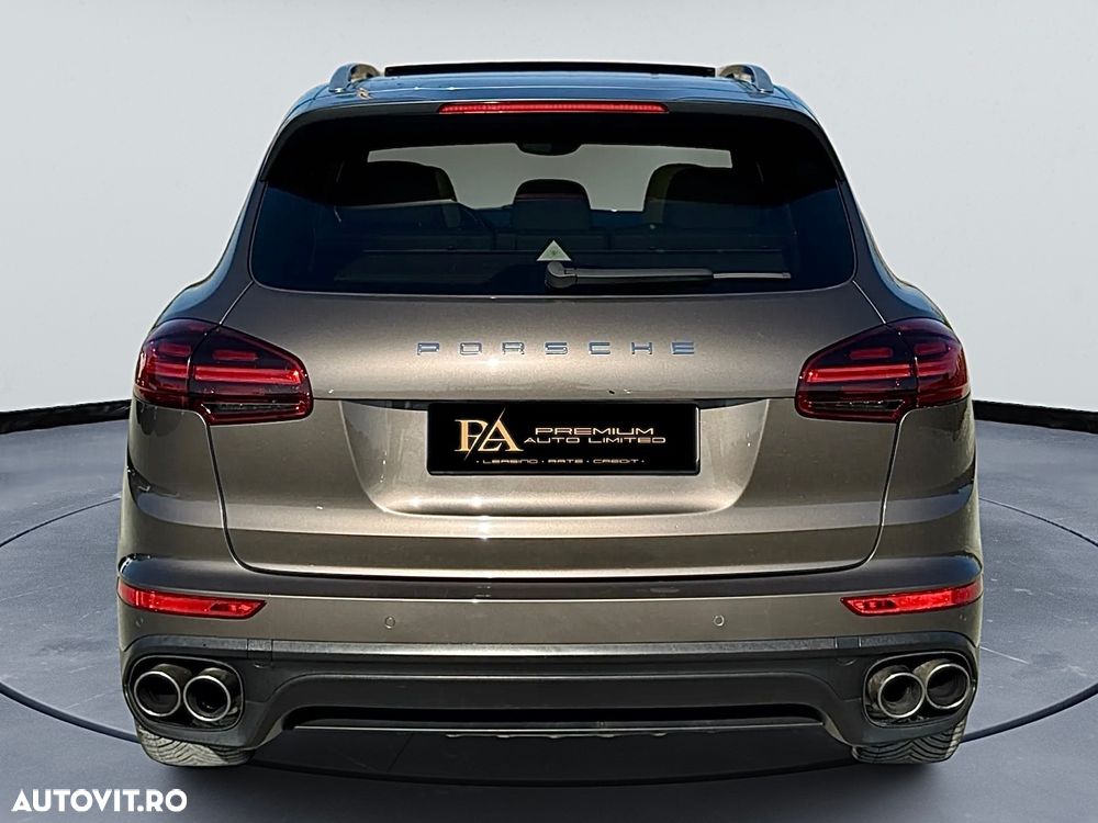 Porsche Cayenne S Hybrid Tiptronic S - 3