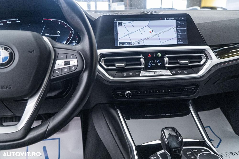 BMW Seria 3 318i Aut. Sport Line - 34