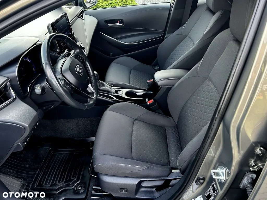 Toyota Corolla - 5