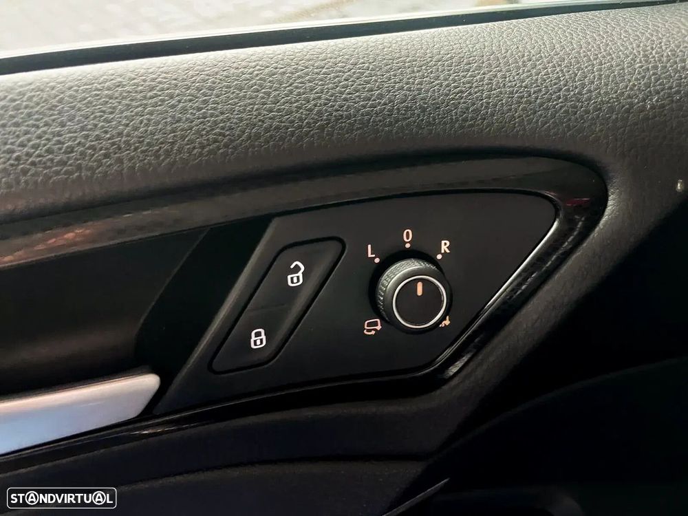 VW Golf Variant 1.6 TDi GPS Edition - 28