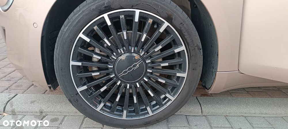 Fiat 500 42 kWh La Prima by Bocelli - 16
