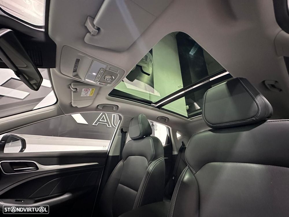 MG ZS EV Luxury - 46