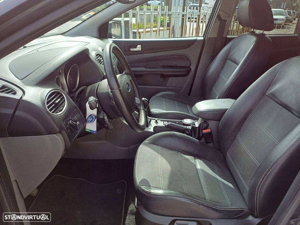 Ford Focus 1.6 TDCi Ghia - 10