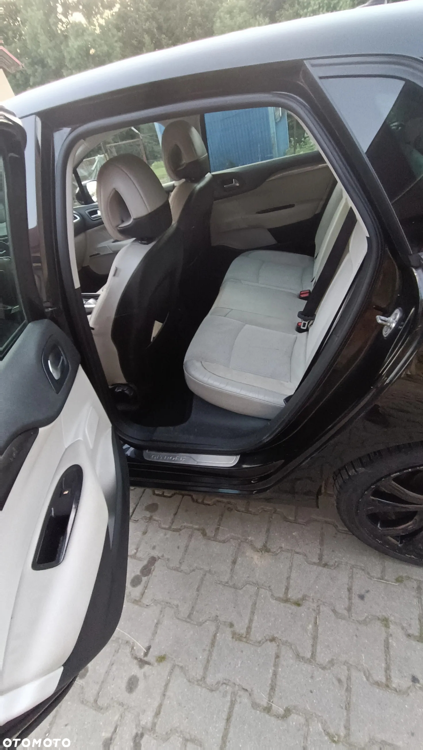 Citroën C4 2.0 HDi Exclusive - 10