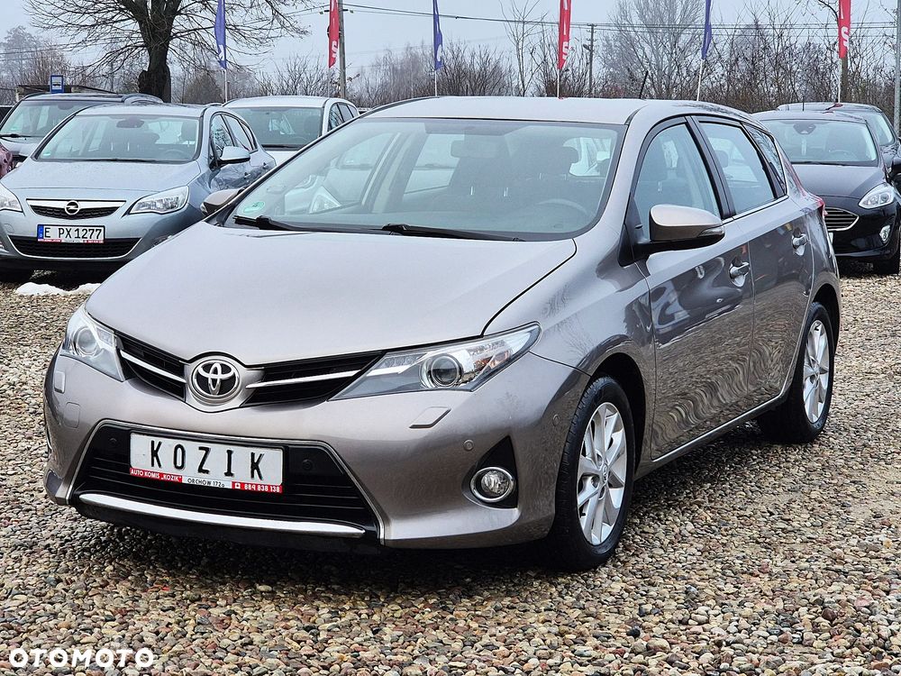 Toyota Auris 1.6 Executive - 4