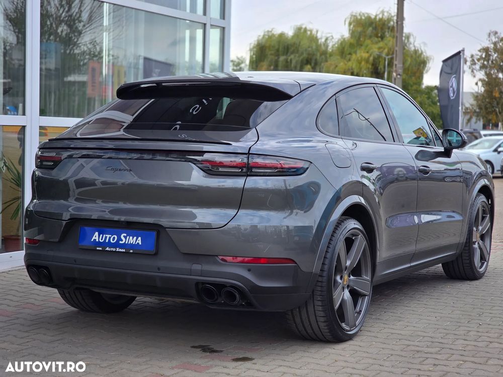 Porsche Cayenne Coupe - 8