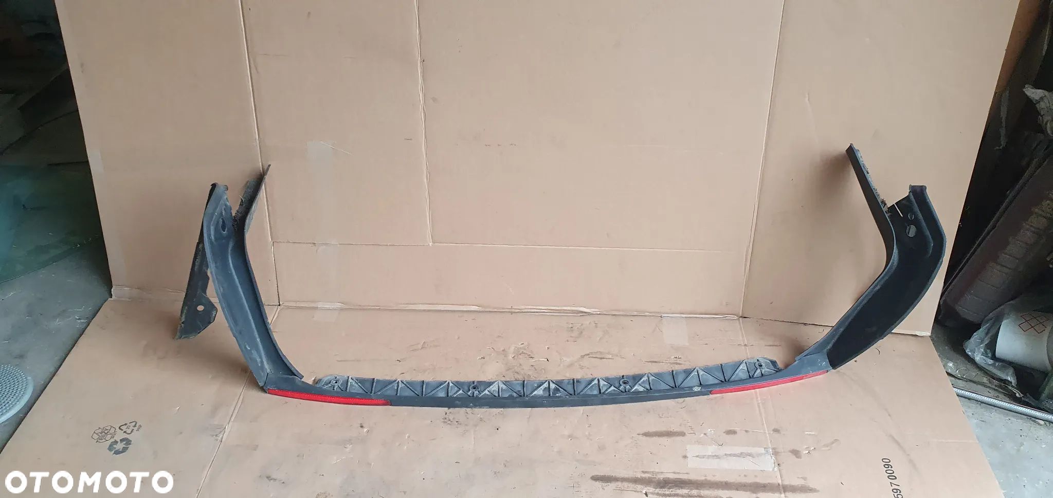Listwa zderzaka tył tylna Audi A8 D3 4E0807417B - 1