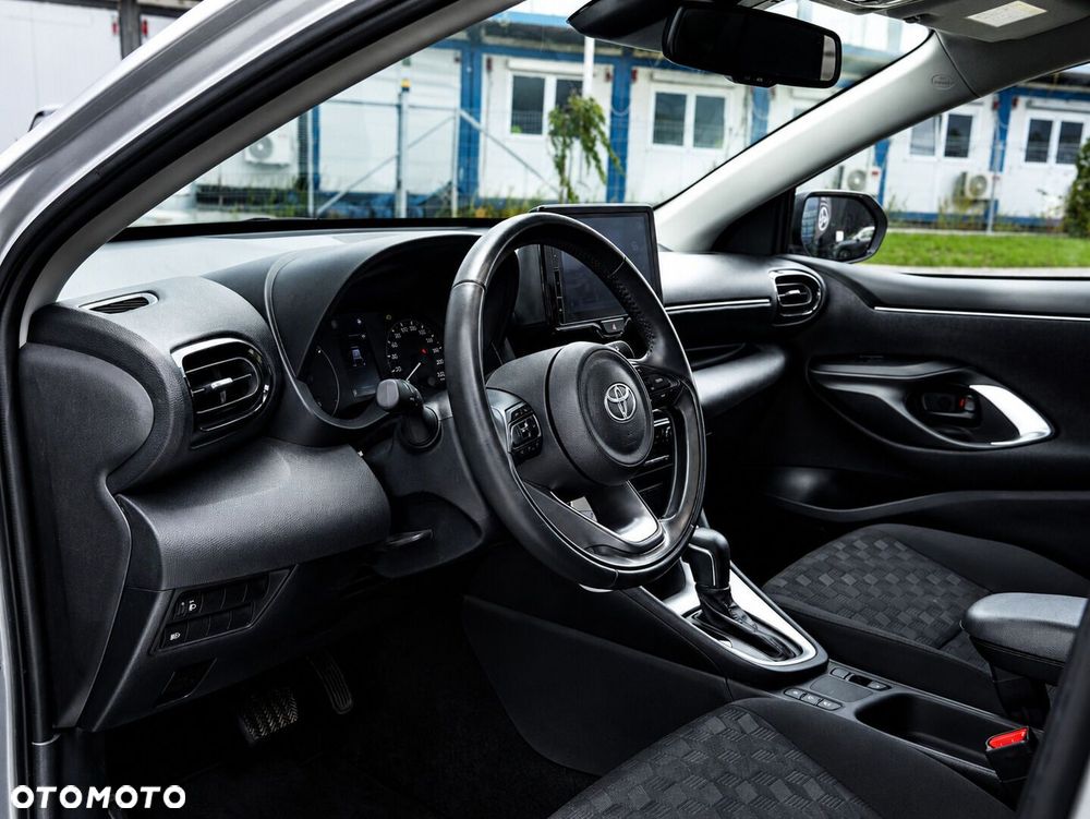 Toyota Yaris - 17