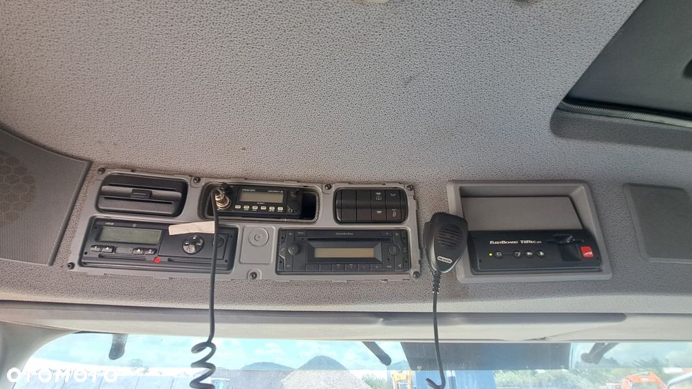 Mercedes-Benz Actros - 8