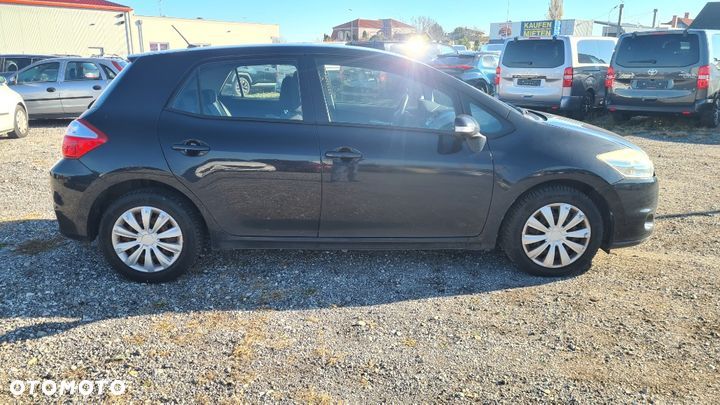 Toyota Auris - 4