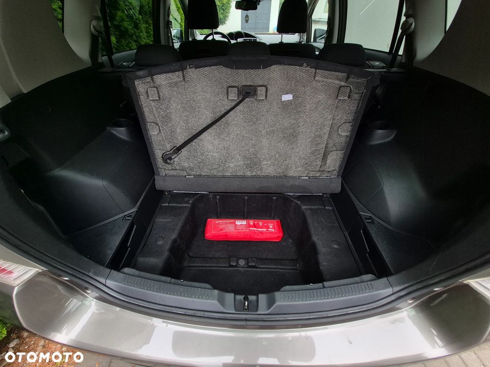 Toyota Verso 1.8 Prestige EU5 MS - 28