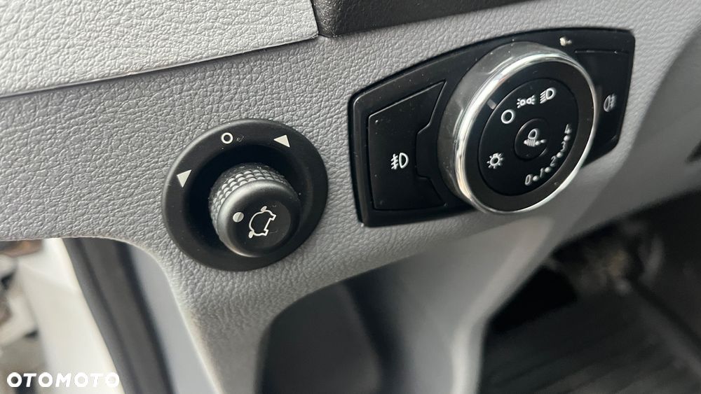 Ford TRANSIT MAX - 11