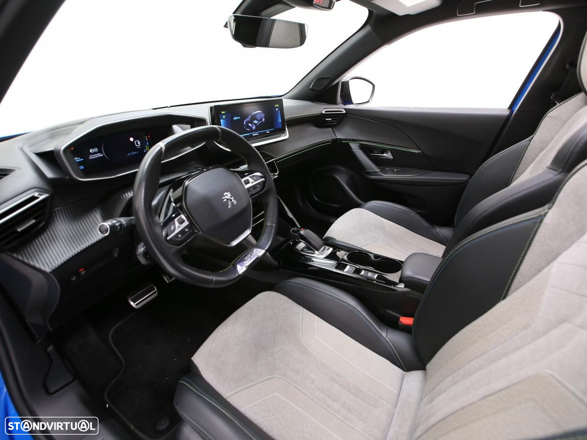 Peugeot e-2008 50 kWh GT - 7