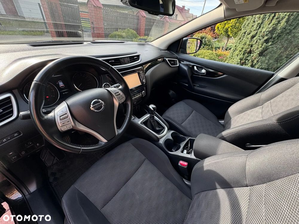Nissan Qashqai - 25