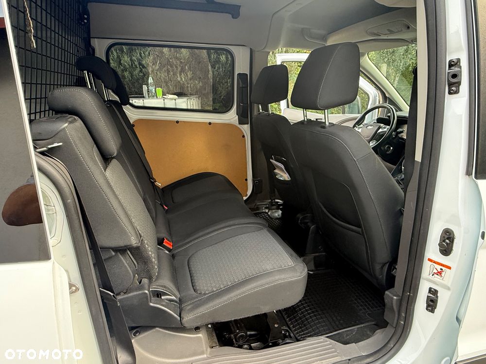 Ford Transit Connect - 11