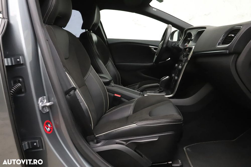 Volvo V40 D3 Geartronic RDesign - 11