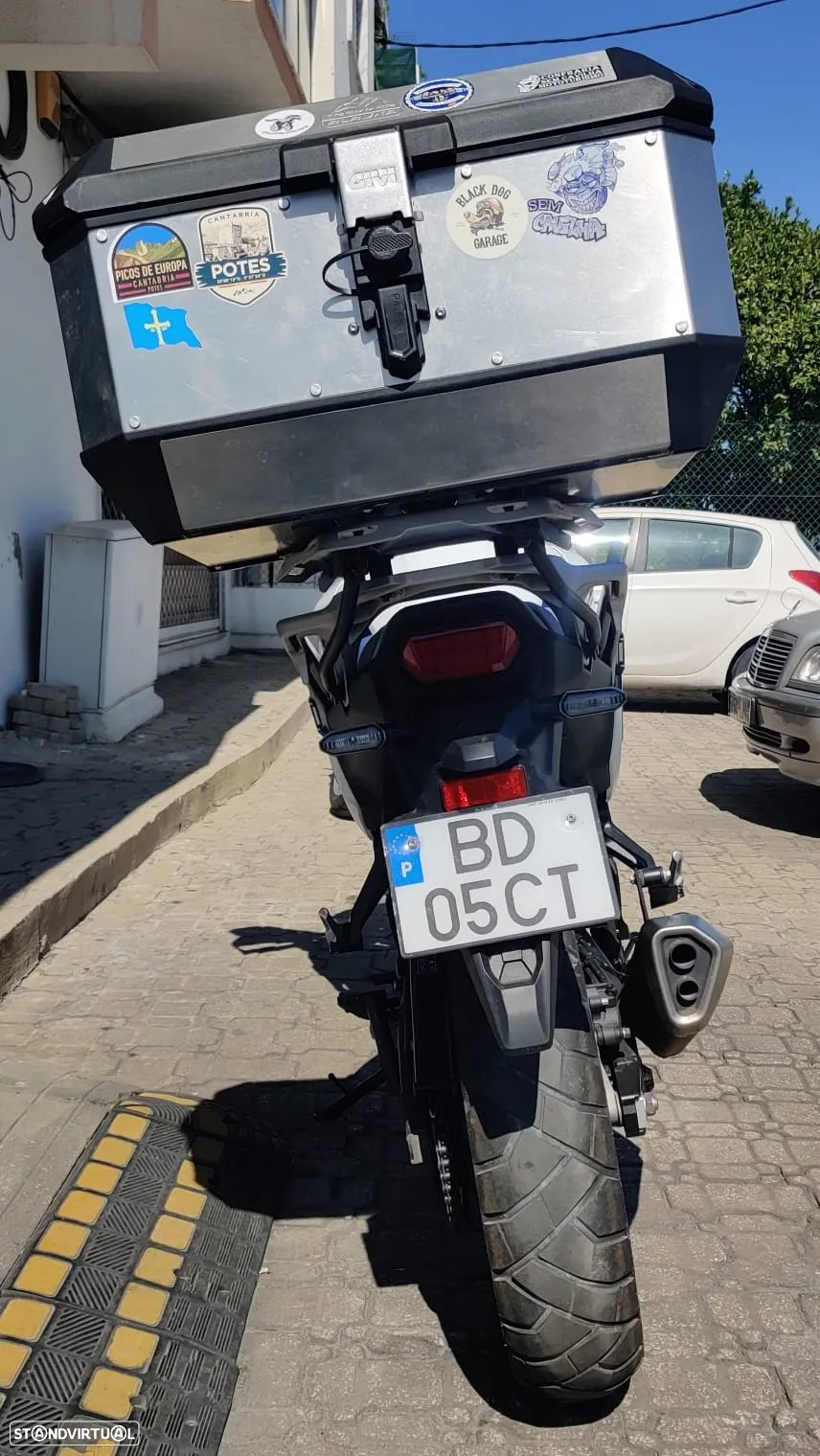 Honda Transalp 750 - 9