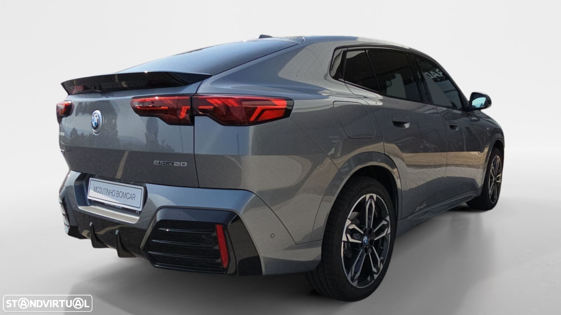 BMW iX2 eDrive20 Pack Desportivo M - 5