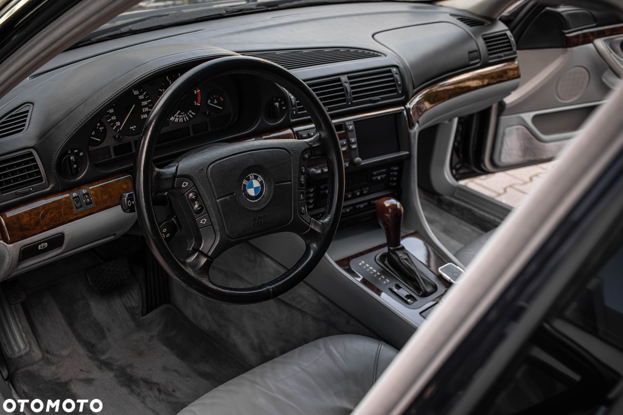 BMW Seria 7 750iL - 20