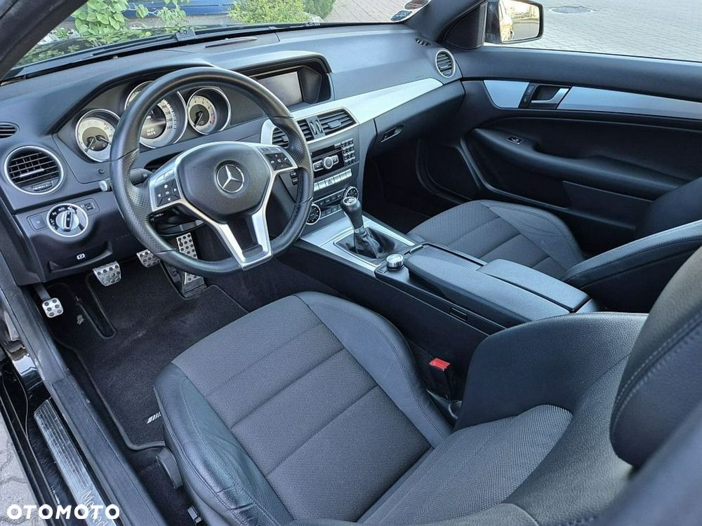 Mercedes-Benz Klasa C 180 CGI BlueEff - 8
