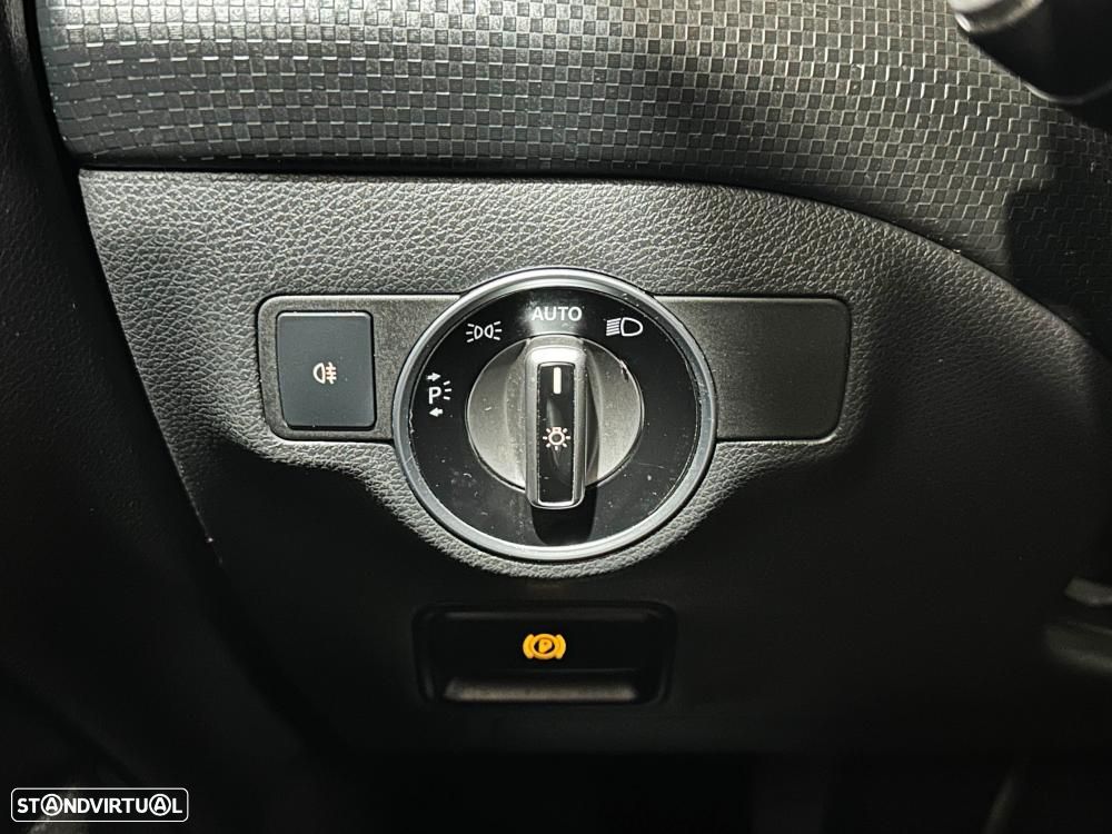 Mercedes-Benz A 180 d Urban - 39