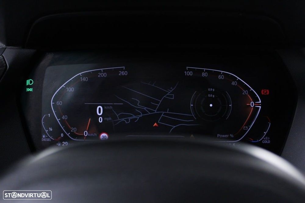 BMW 116 d Pack Desportivo M Auto - 27