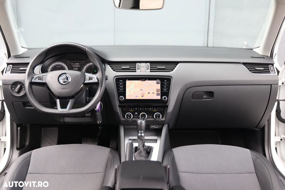 Skoda Octavia 1.6 TDI DSG Ambition - 14