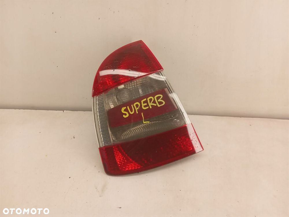 LAMPA LEWA TYŁ TYLNA SKODA SUPERB I 06-08 - 4