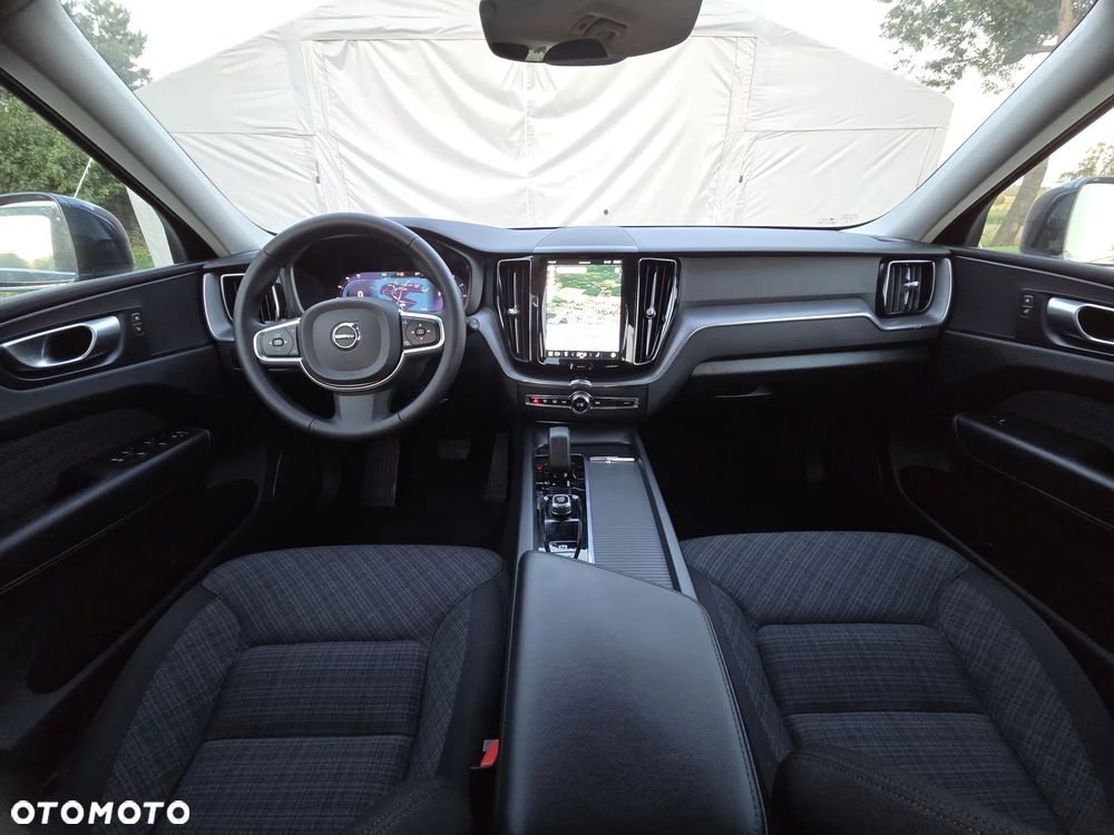 Volvo XC 60 B4 D Core - 11