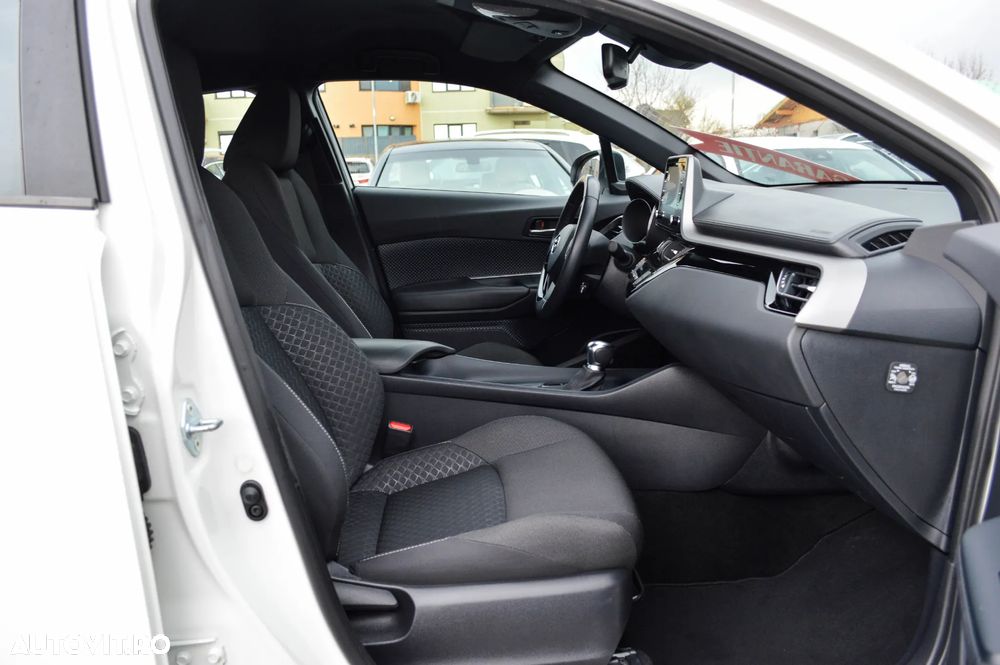Toyota C-HR Business-Edition - 35