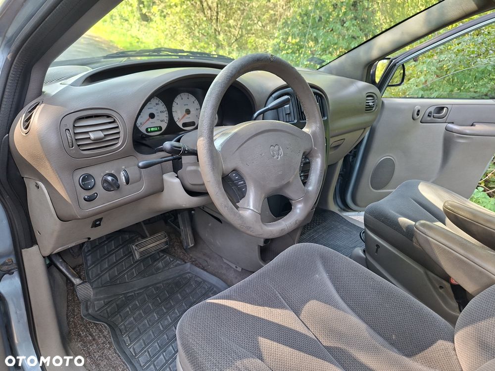 Chrysler Grand Voyager 3.3 LX - 31
