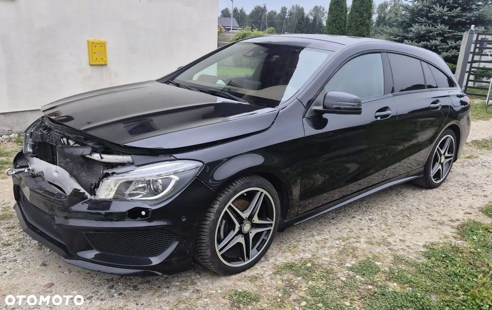 Mercedes-Benz CLA 200 AMG Line - 4