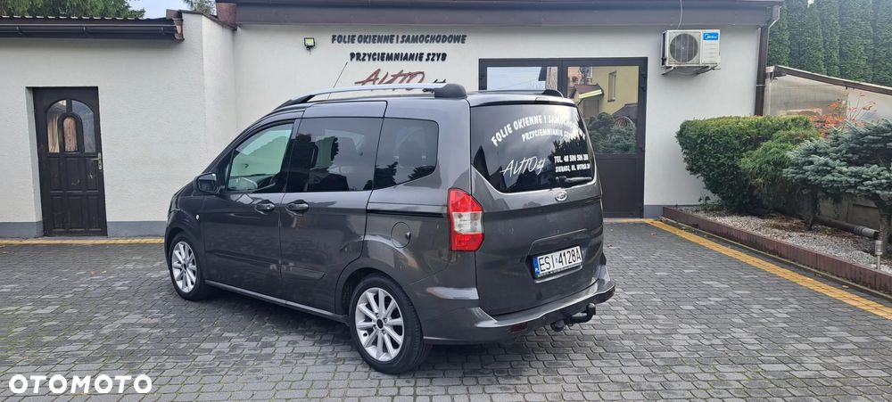 Ford Tourneo Courier 1.5 TDCi Titanium - 2