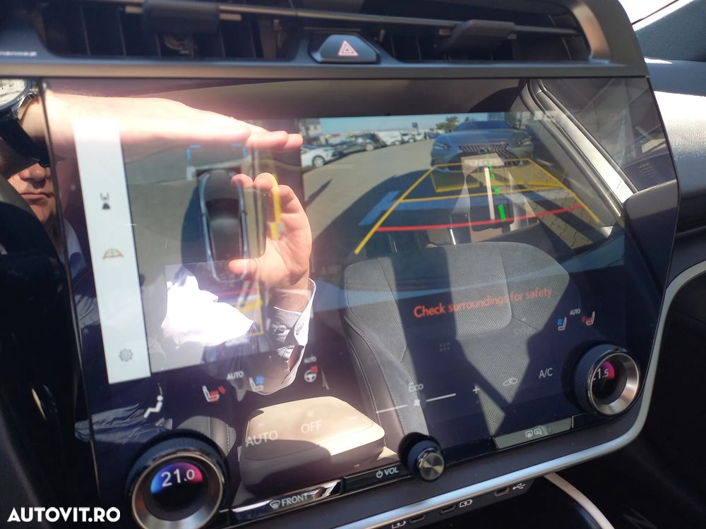 Lexus RZ 450e AWD Luxury - 25