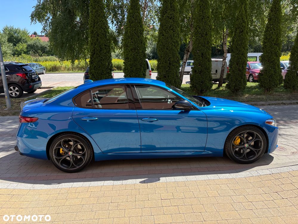 Alfa Romeo Giulia - 1