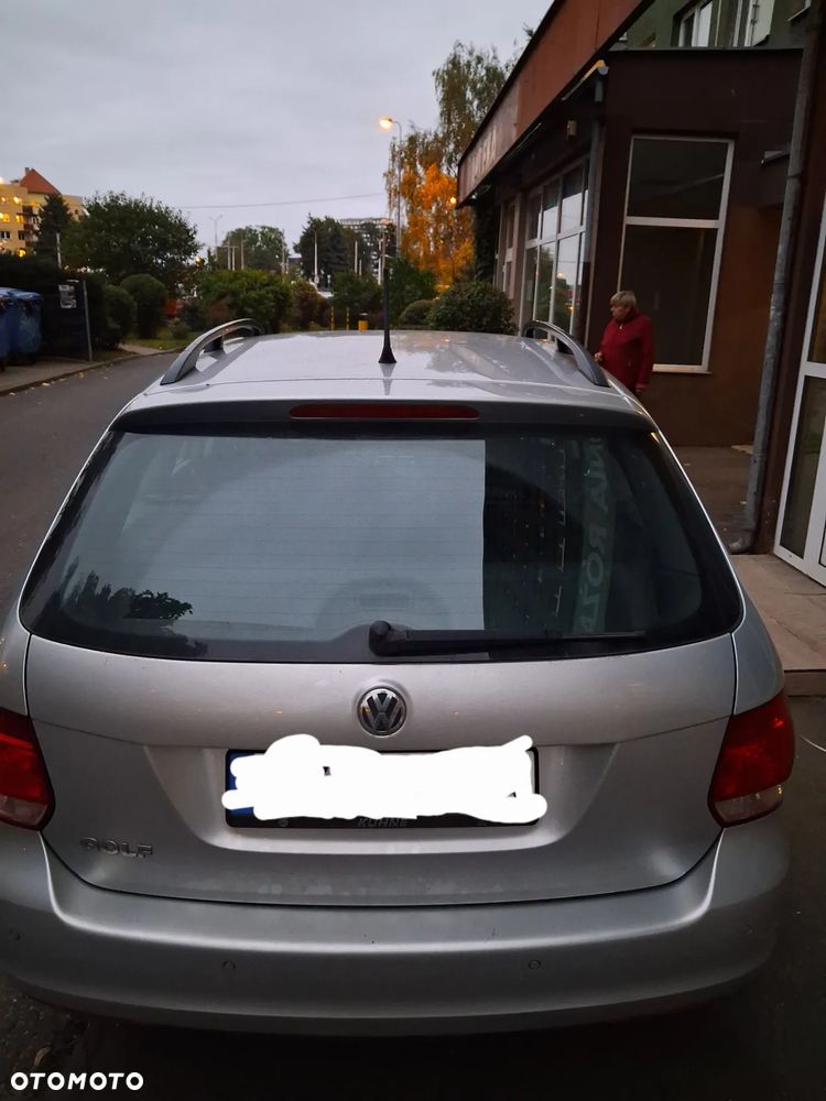 Volkswagen Golf V 1.6 Comfortline - 11