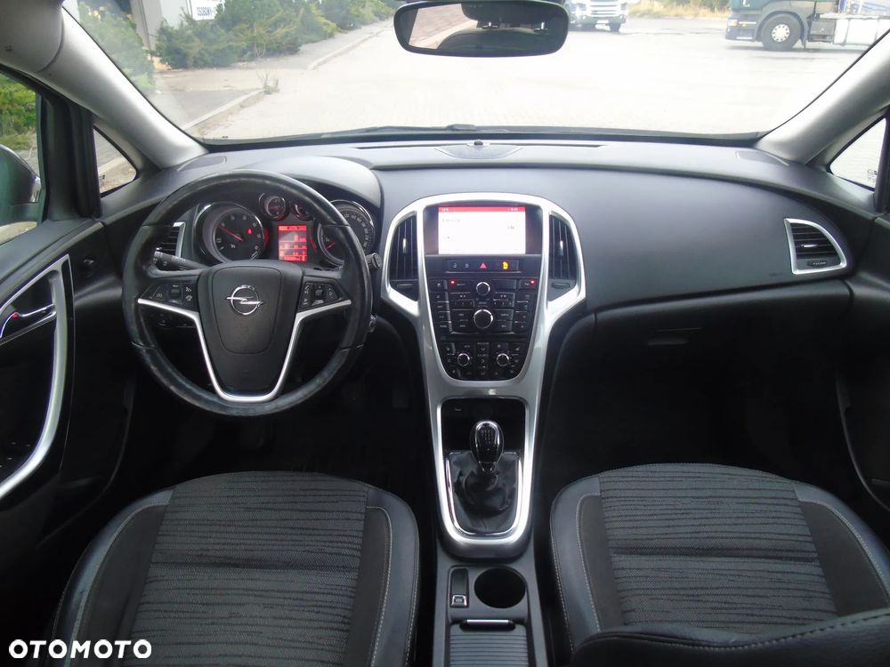 Opel Astra IV 1.6 CDTI Cosmo - 6