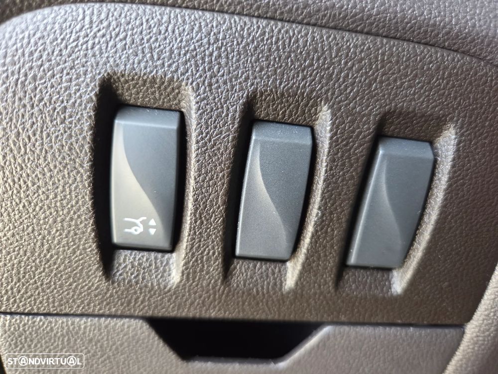 Renault Espace 1.6 dCi Initiale Paris EDC - 6