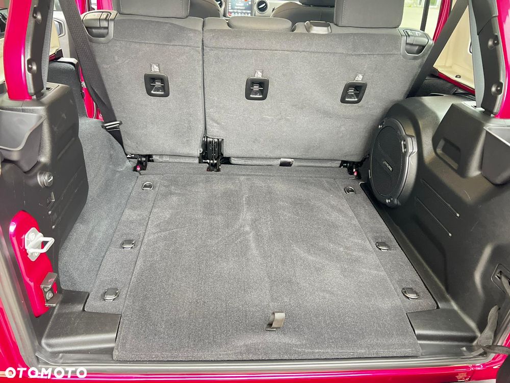 Jeep Wrangler - 24