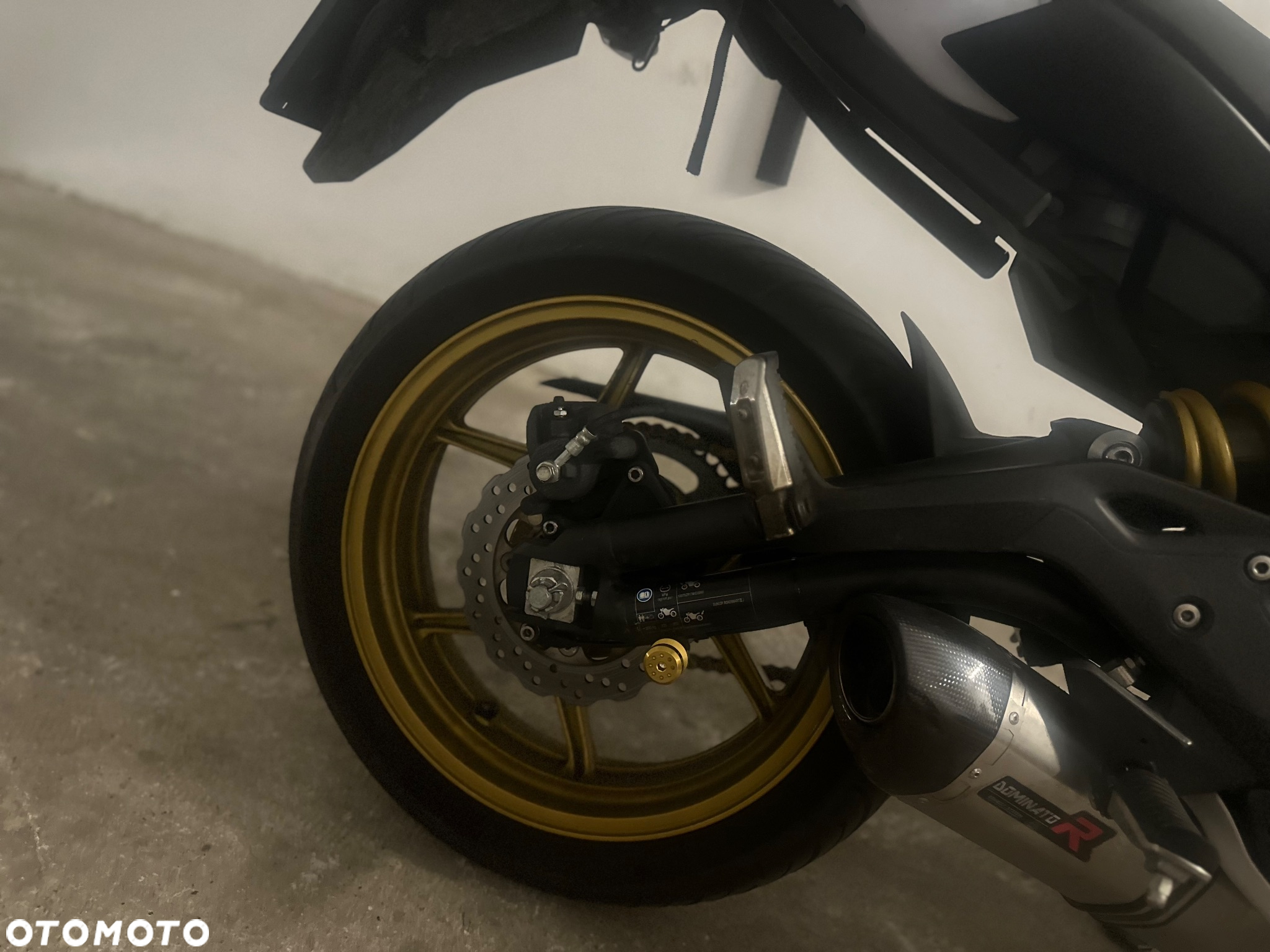 Kawasaki ER - 8