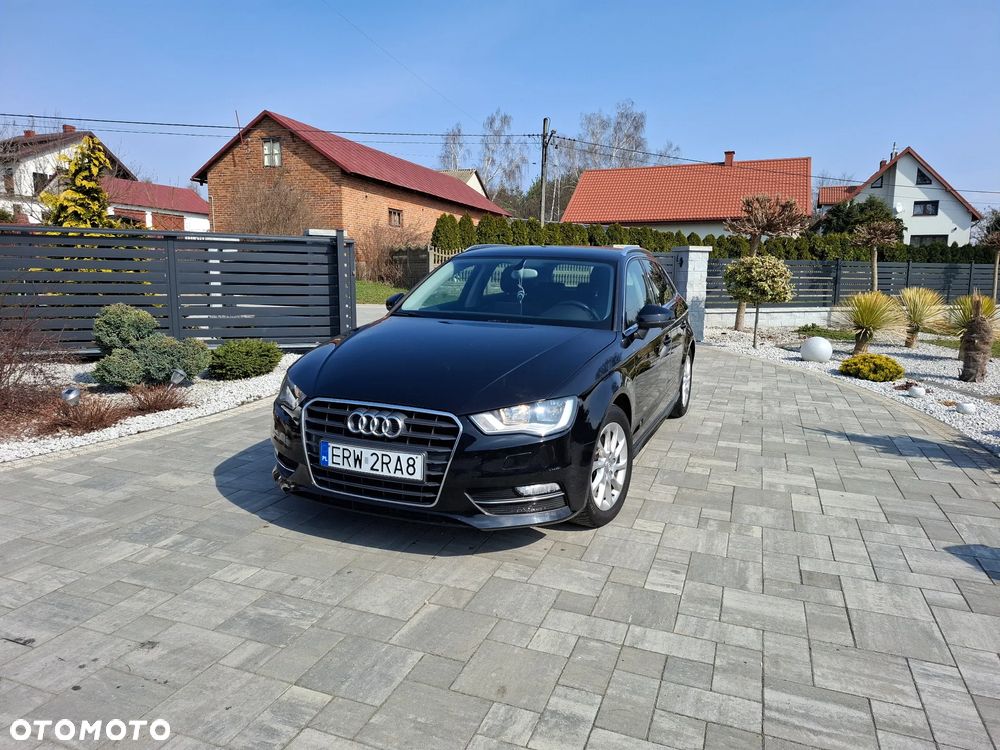 Audi A3 Sportback - 1