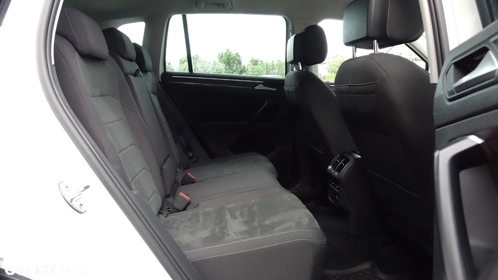 Volkswagen Tiguan - 27