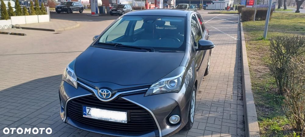Toyota Yaris Hybrid 100 Life - 2