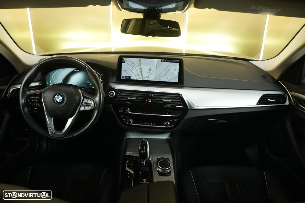 BMW 520 e Pack M - 19