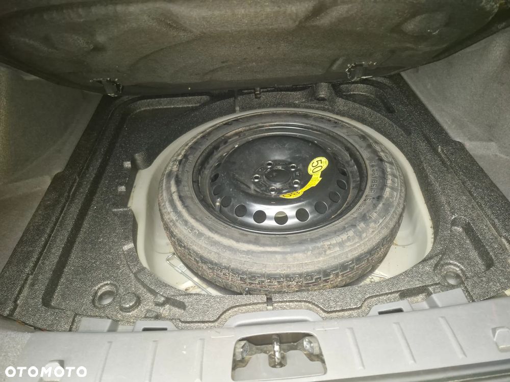 Volvo S40 1.6D Momentum - 12